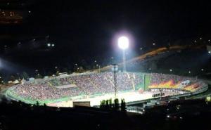 Ovo nije niko očekivao: Navijači dovukli dizalicu na stadion Koševo